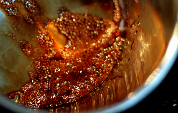 Sådan laver man "sticky-dressing"...